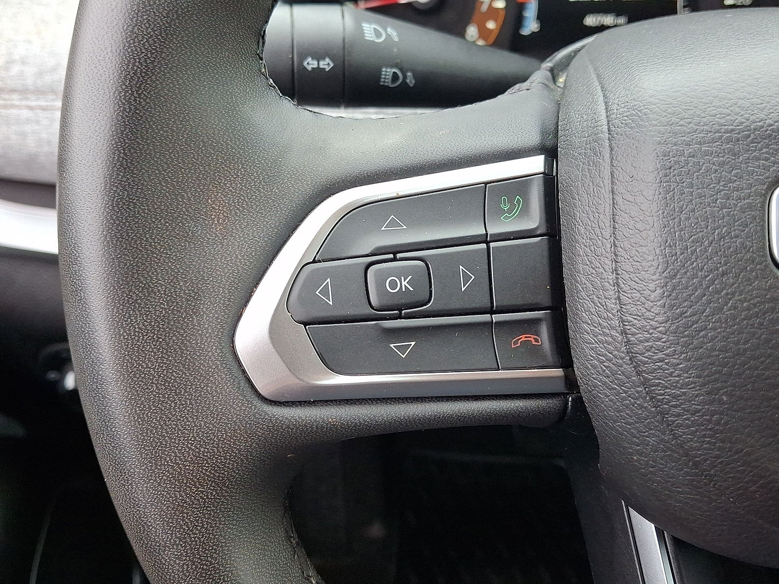 Used 2023 Jeep Compass Latitude AWD/4WD image 17