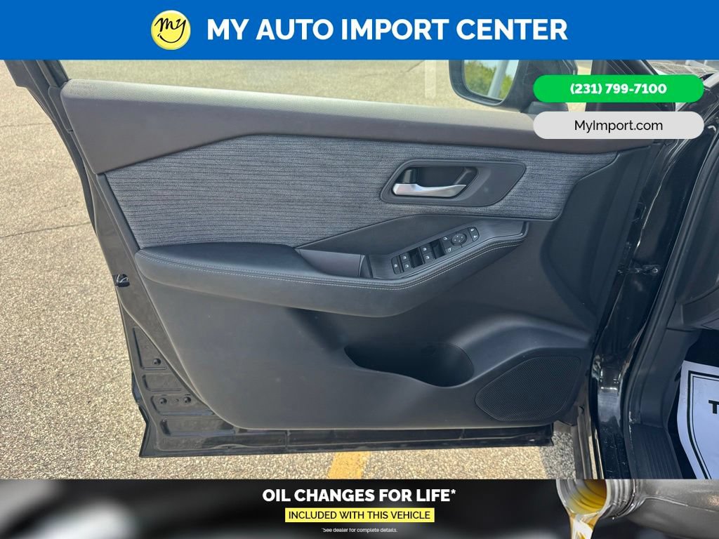 Used 2023 Nissan Rogue SV AWD/4WD image 12