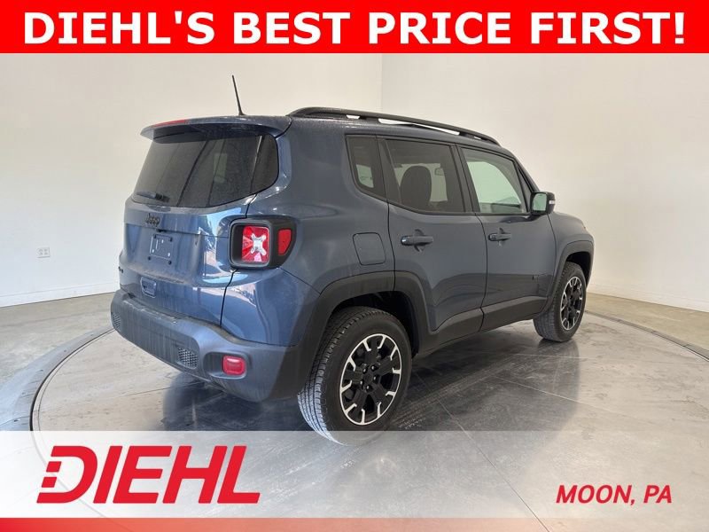 Used 2023 Jeep Renegade Latitude w/ Sun/Sound Group AWD/4WD image 7