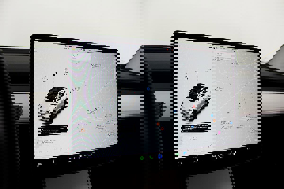 Used 2020 Tesla Model Y Long Range image 27