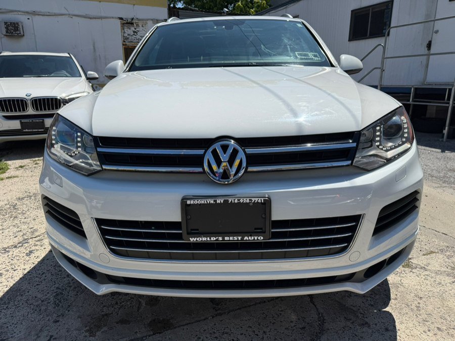 Used 2014 Volkswagen Touareg VR6 AWD/4WD image 2
