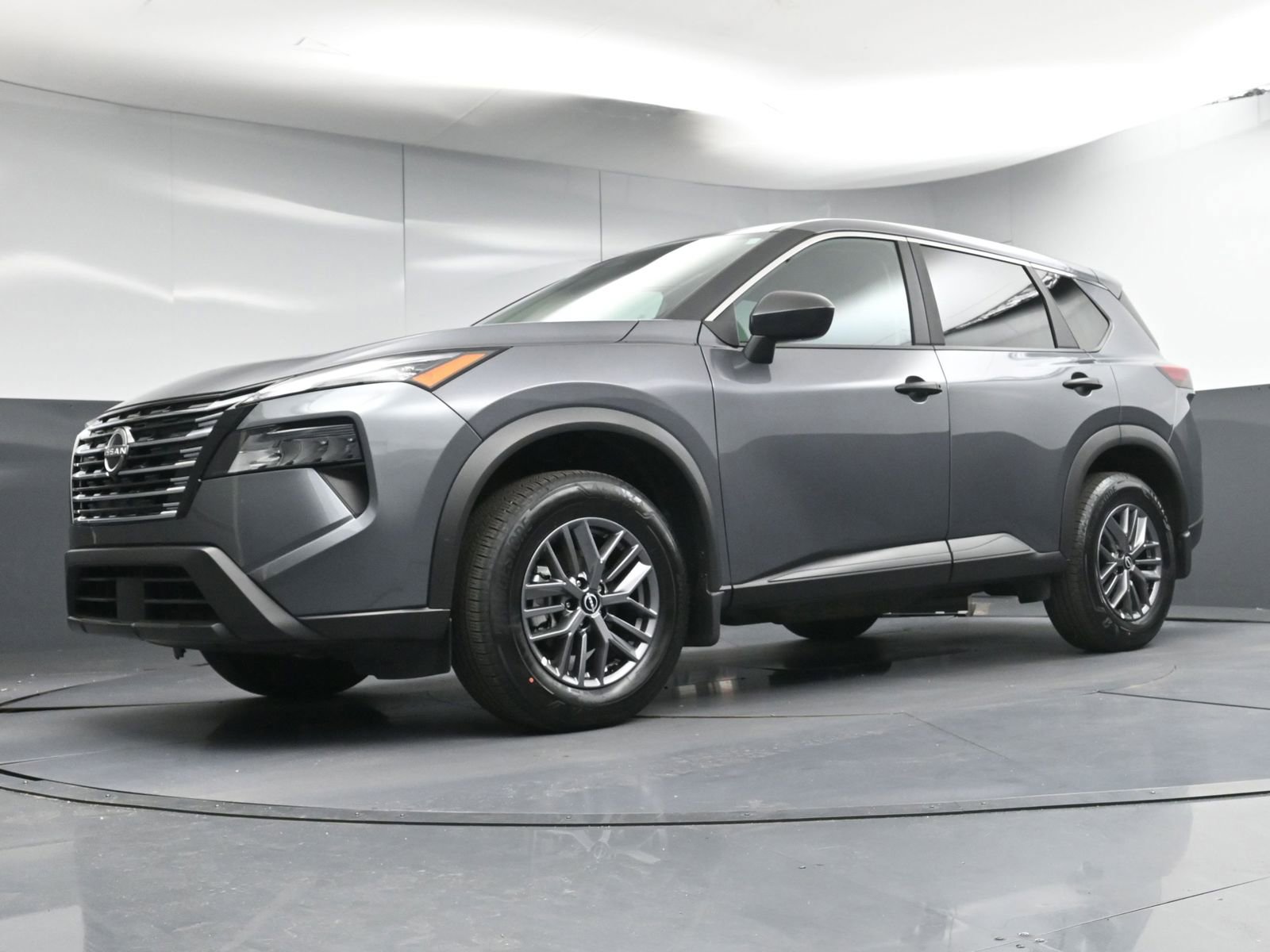 Used 2025 Nissan Rogue S image 19