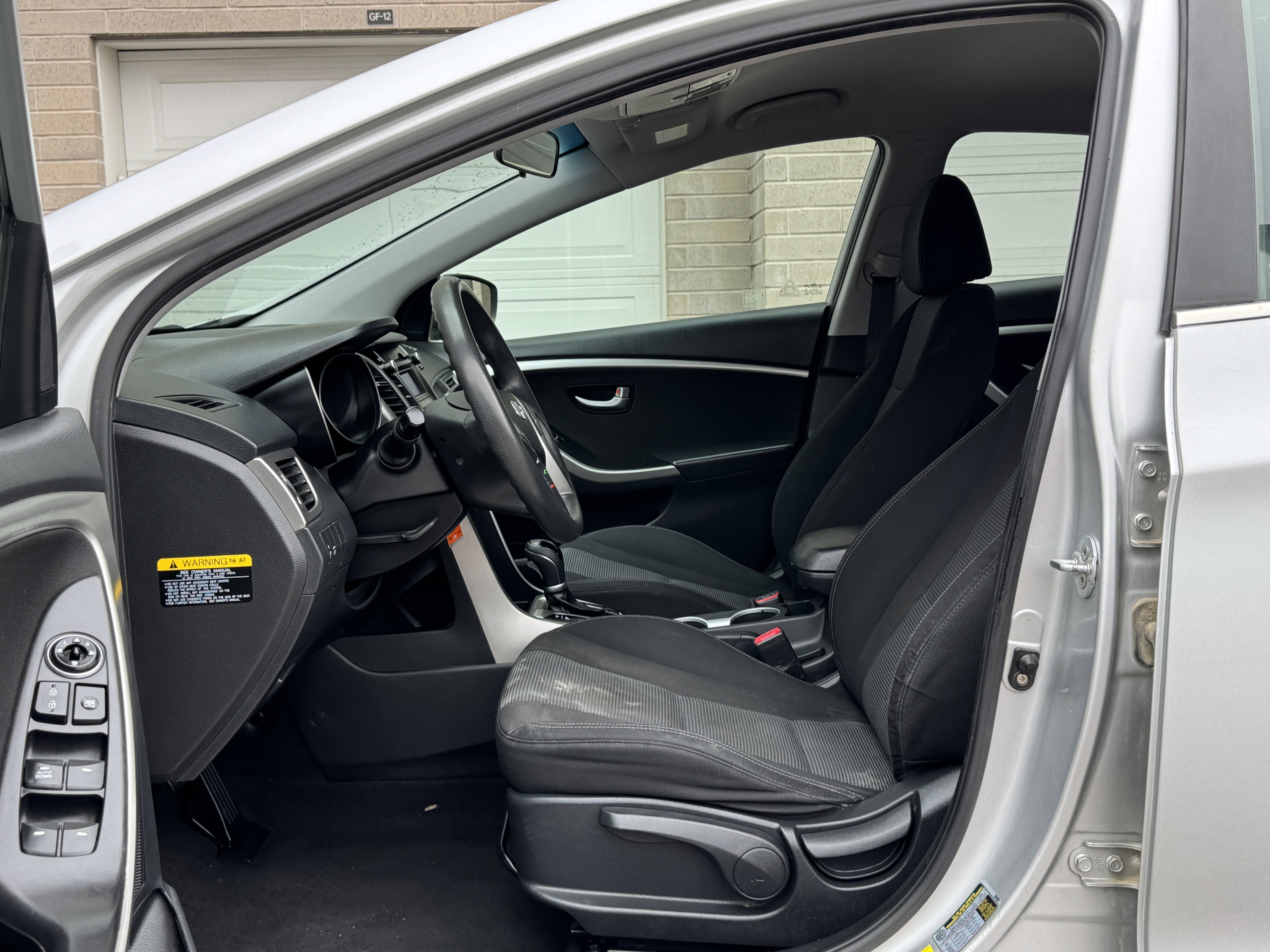 Used 2016 Hyundai Elantra GT FWD image 9