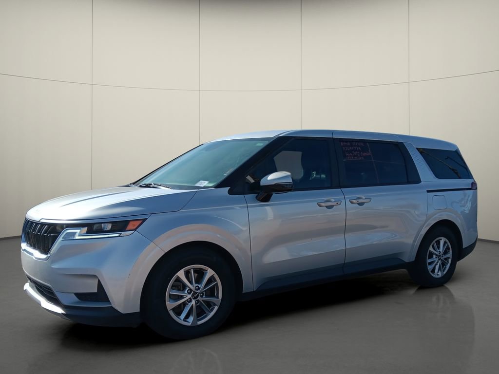 Used 2022 Kia Carnival LX image 3