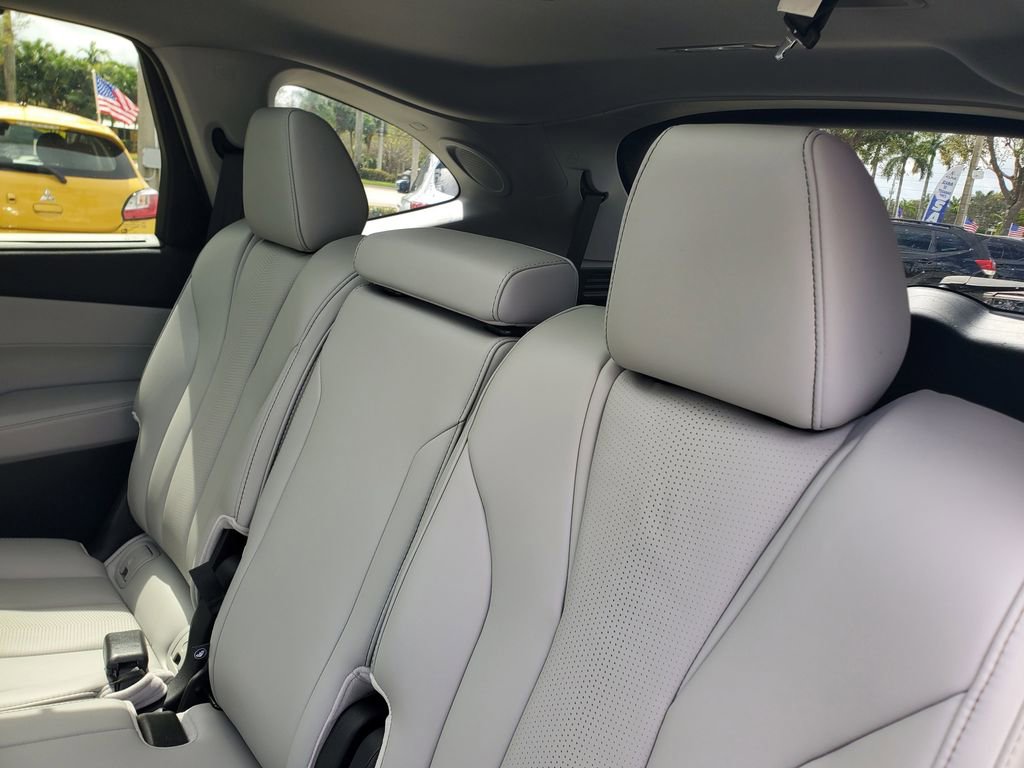 Certified 2025 Acura MDX w/ Technology Package image 13