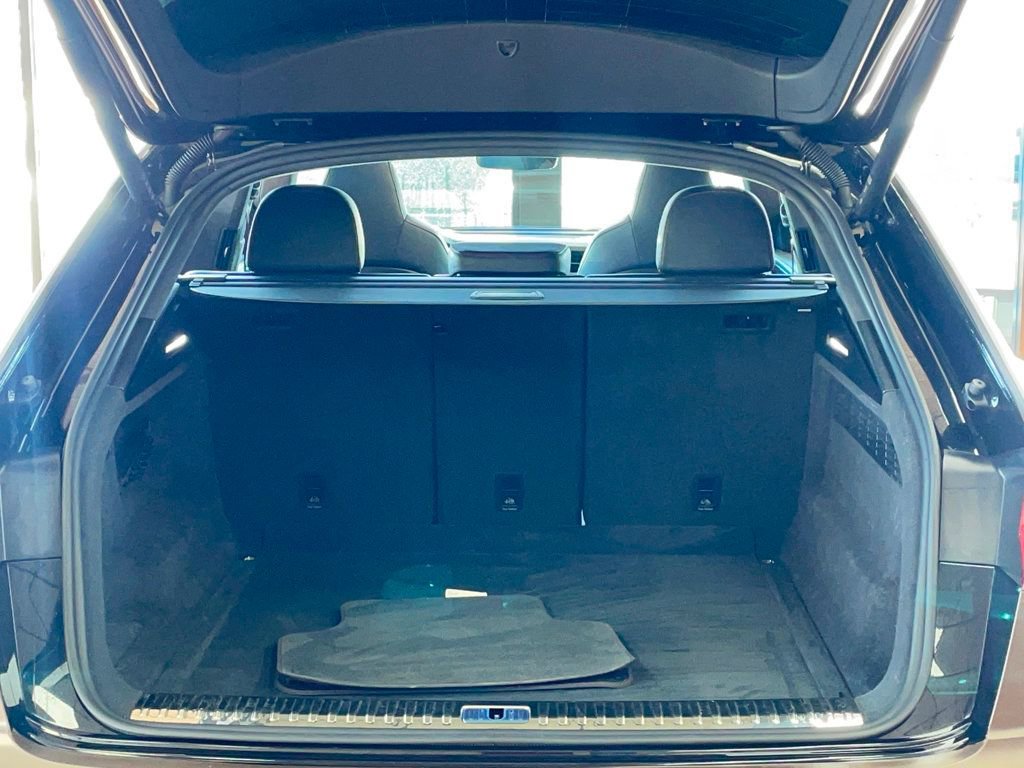 Used 2023 Audi RS Q8 w/ Black Optic Package image 24