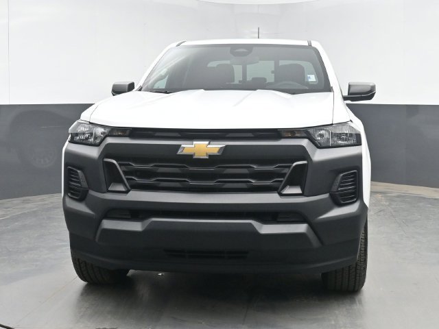 Used 2025 Chevrolet Colorado W/T RWD image 3