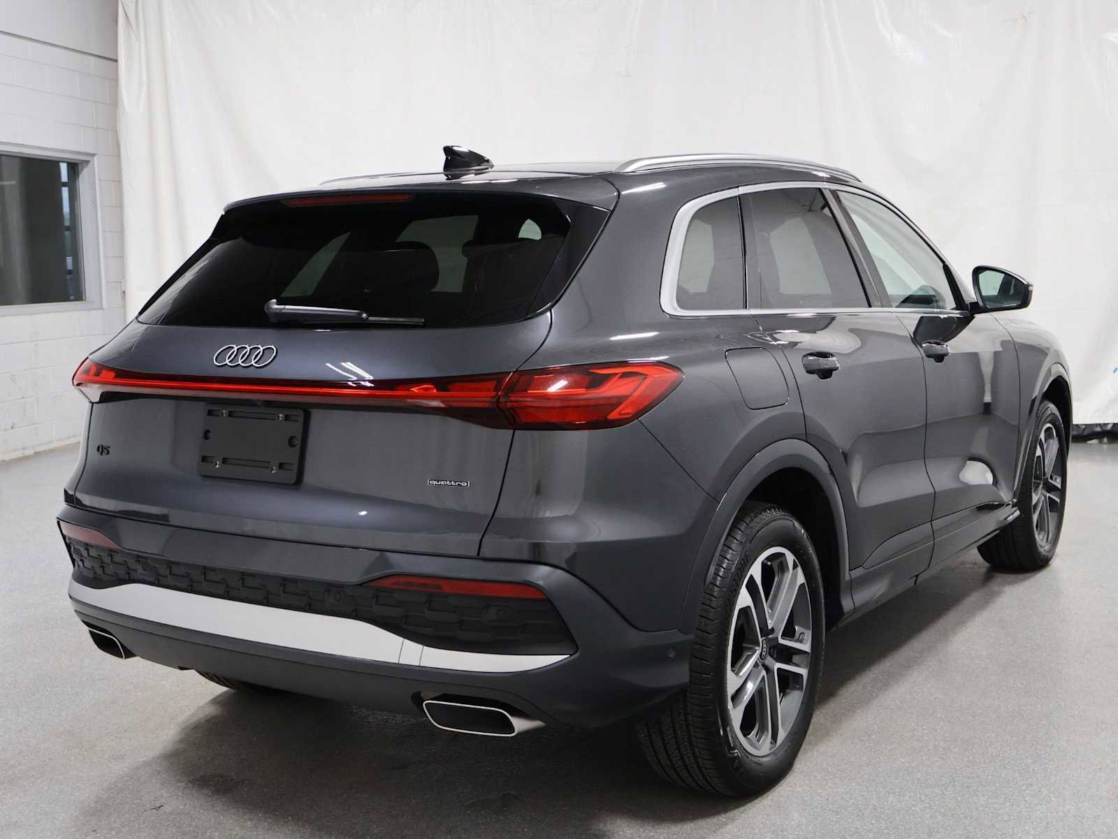 Certified 2025 Audi Q5 Prestige AWD/4WD image 9