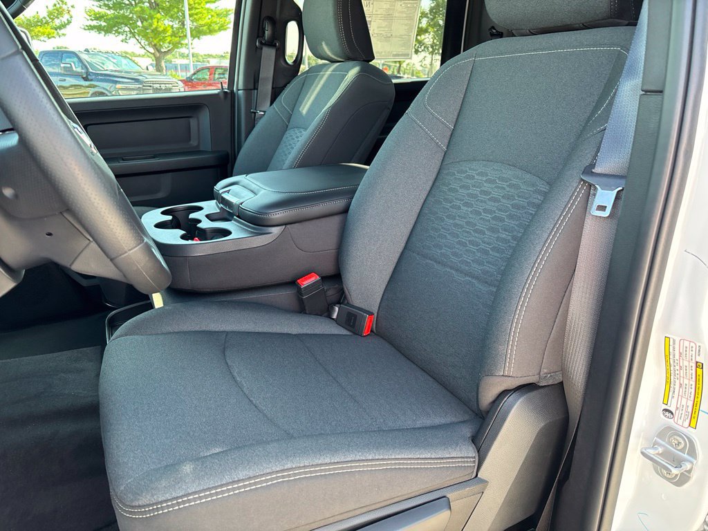 New 2027 RAM 3500 Tradesman AWD/4WD image 35