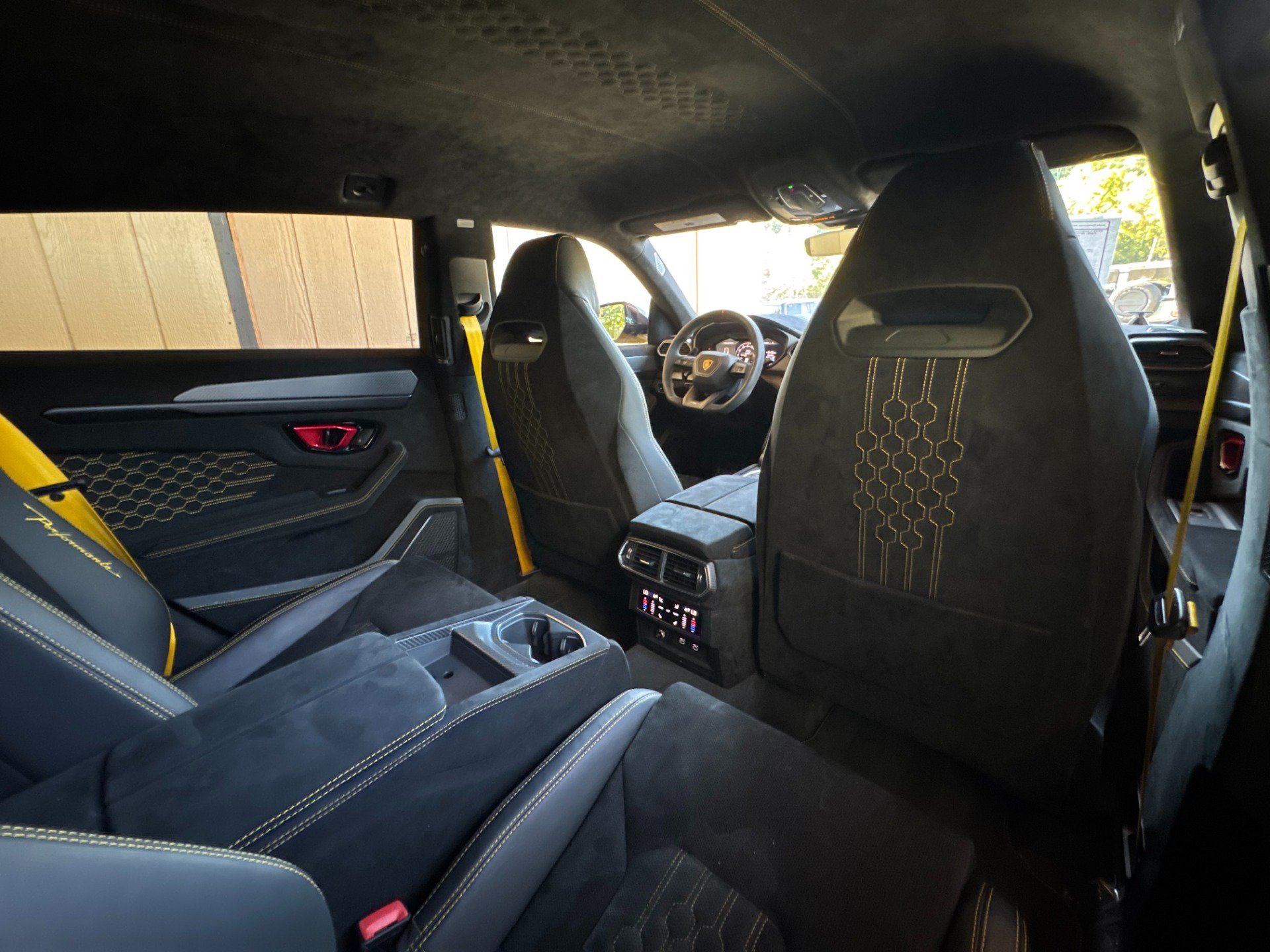 Used 2023 Lamborghini Urus Performante AWD/4WD image 44