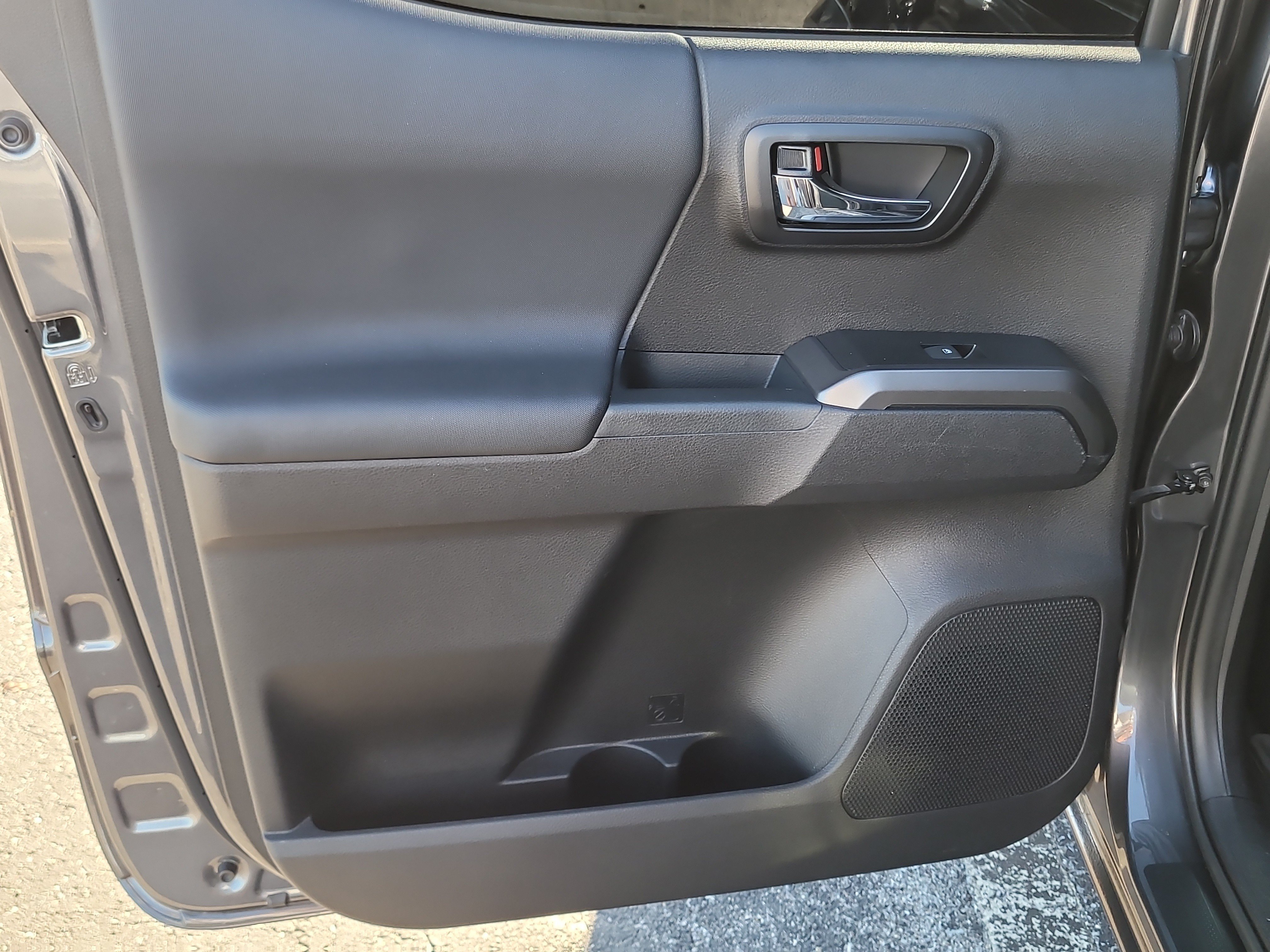 Used 2021 Toyota Tacoma TRD Sport RWD image 13