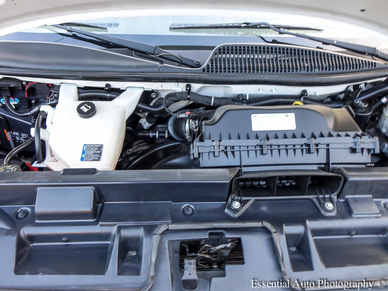 Used 2020 Chevrolet Express 3500 RWD image 18