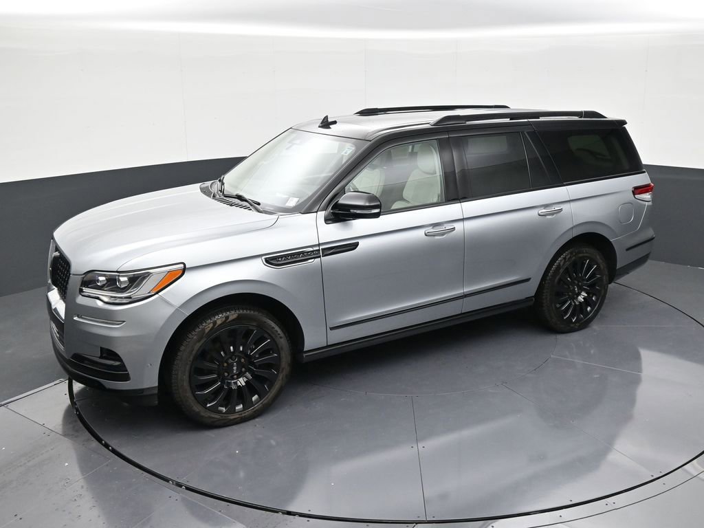 Used 2023 Lincoln Navigator Black Label image 12