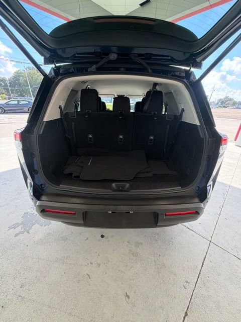 Used 2025 Nissan Pathfinder SV FWD image 22
