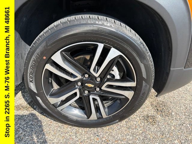 Used 2023 Chevrolet TrailBlazer LT w/ Convenience Package AWD/4WD image 8