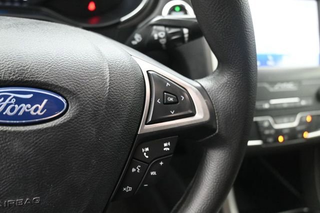Used 2020 Ford Fusion SE FWD image 4