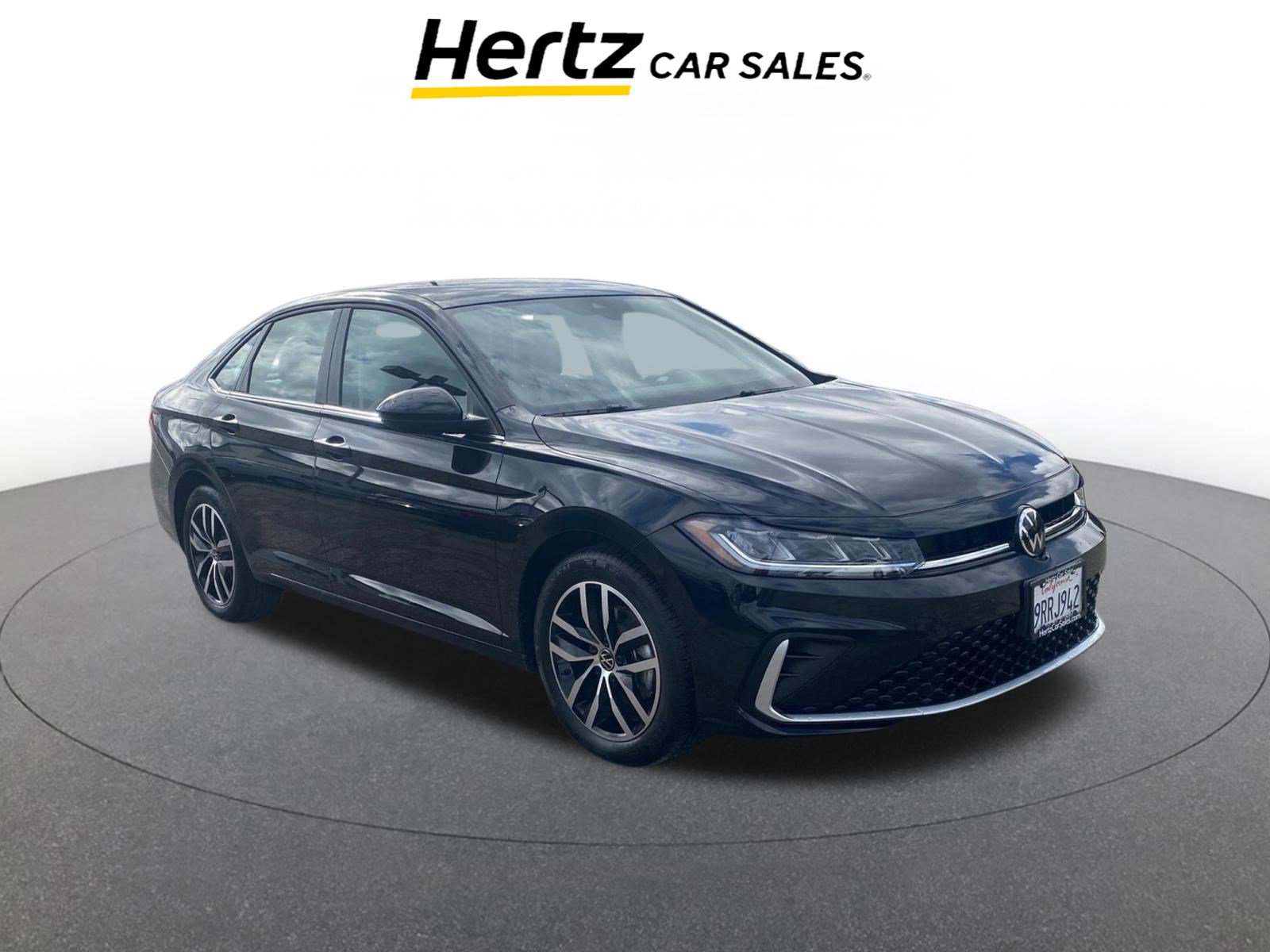 Used 2025 Volkswagen Jetta SE image 1
