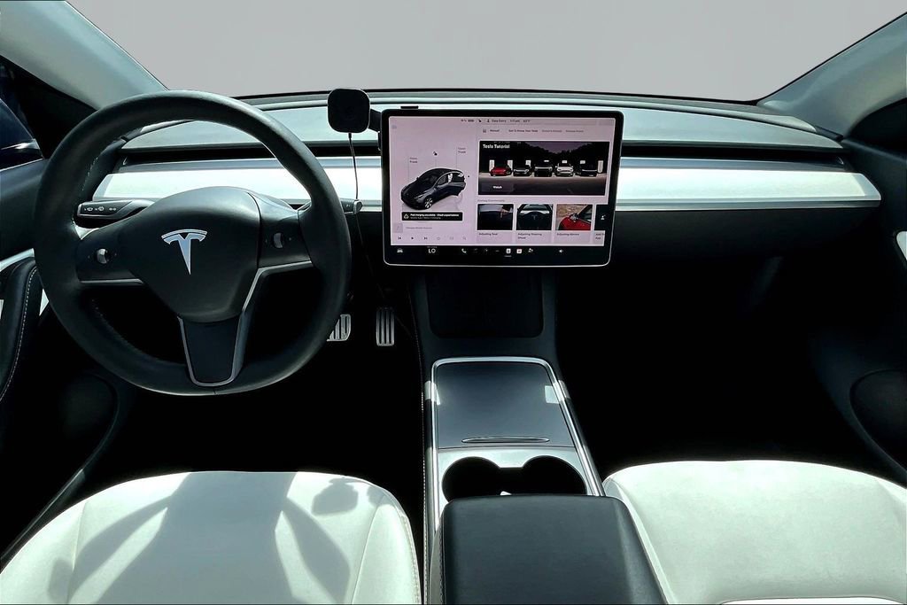 Used 2022 Tesla Model Y Performance image 7