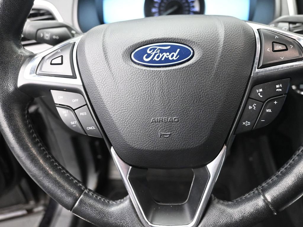 Used 2022 Ford Edge Titanium AWD/4WD image 14