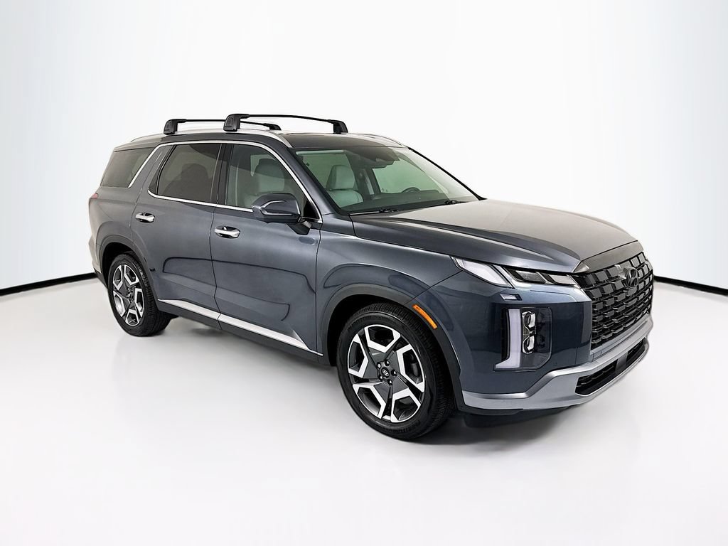 Used 2024 Hyundai Palisade SEL w/ Premium Package FWD image 3