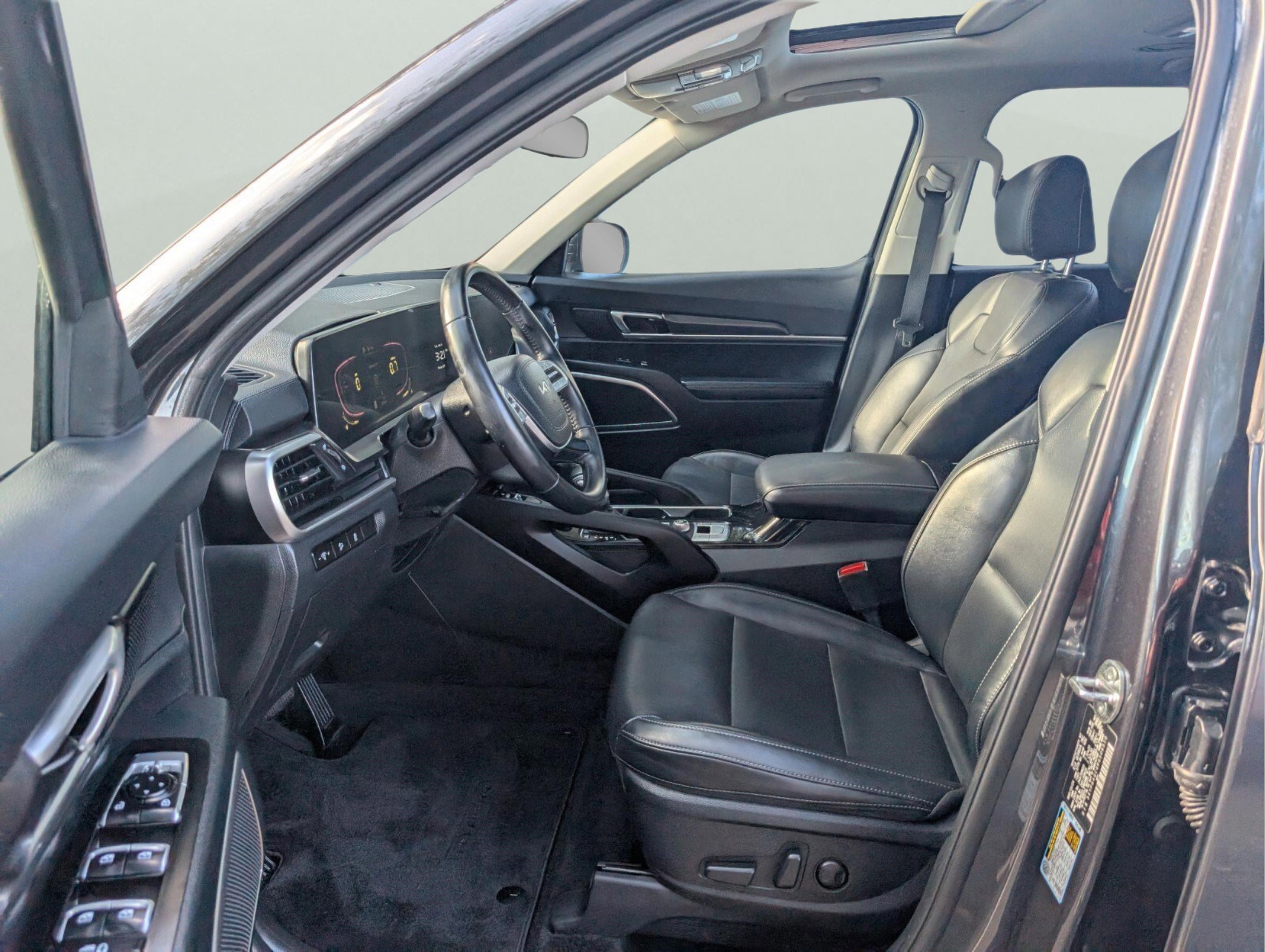 Certified 2024 Kia Telluride S w/ S Sunroof Package image 28