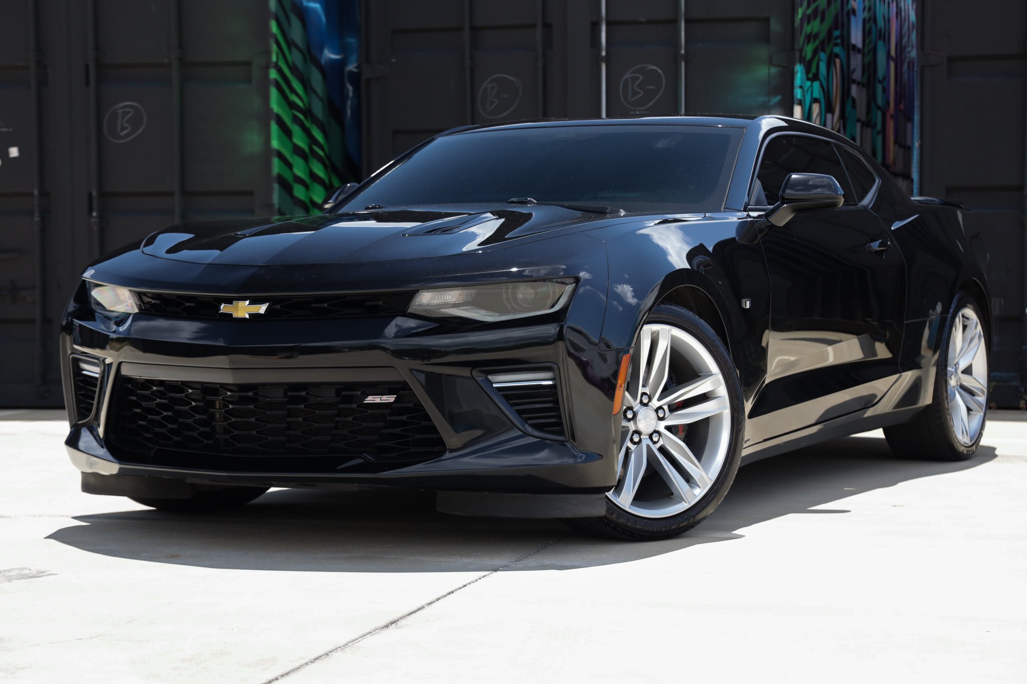 Used 2016 Chevrolet Camaro SS RWD image 1