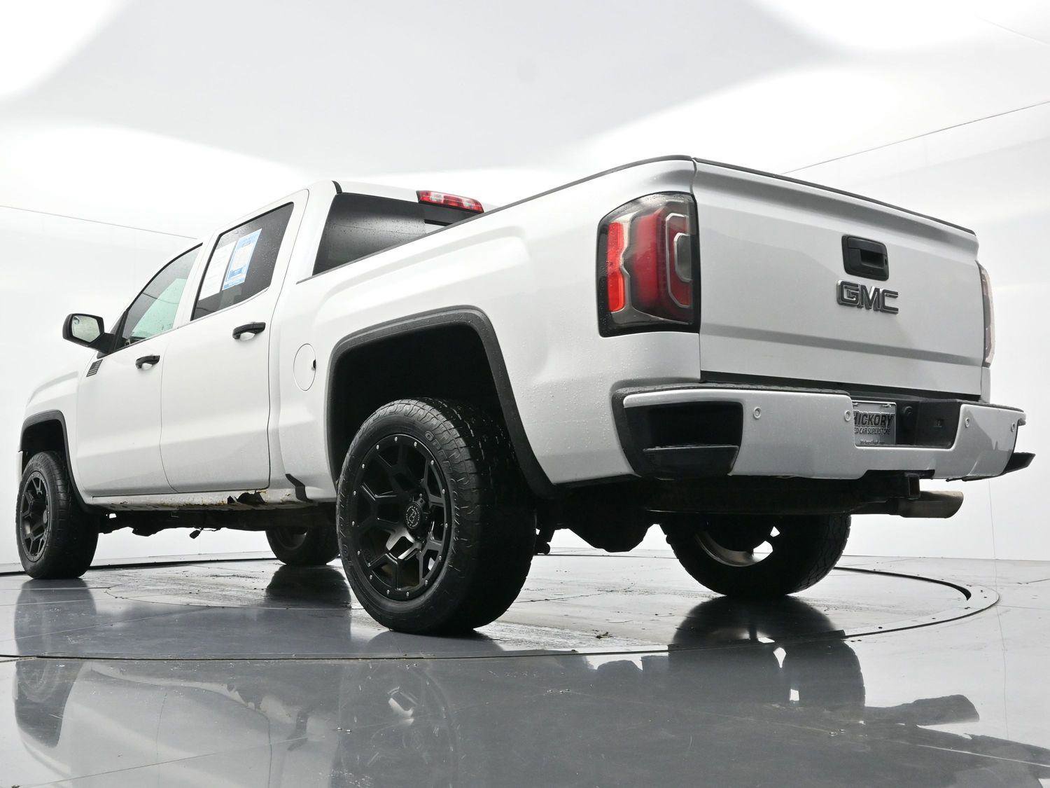 Used 2017 GMC Sierra 1500 Denali w/ Denali Ultimate Package image 46