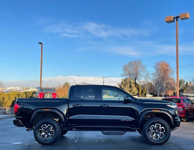 Used 2024 GMC Canyon AT4X image 2