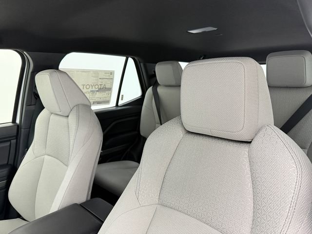 New 2026 Toyota 4Runner SR5 AWD/4WD image 25