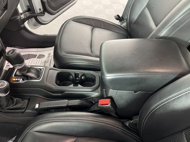 Used 2023 Jeep Wrangler Sport S image 27