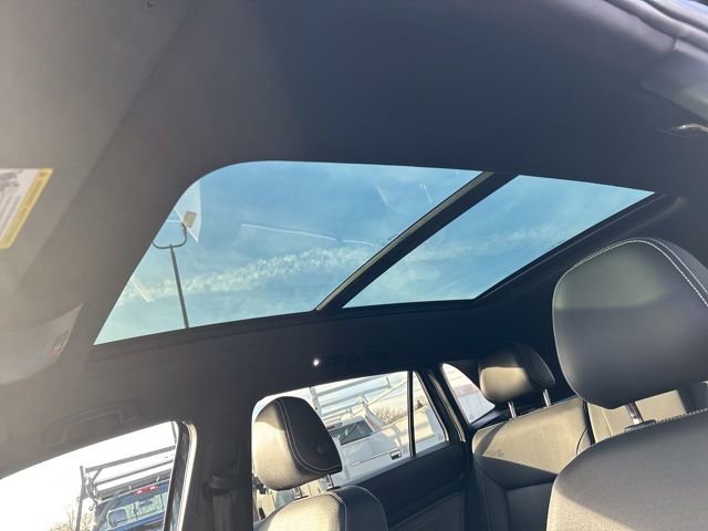 Used 2023 Volkswagen Atlas Cross Sport SE w/ Panoramic Sunroof Package image 25