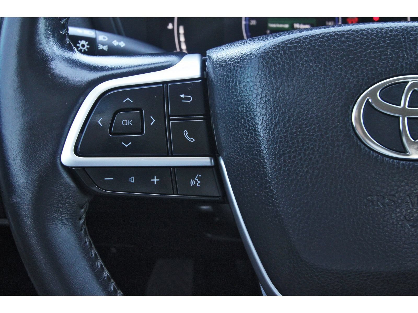 Used 2024 Toyota Grand Highlander AWD image 19