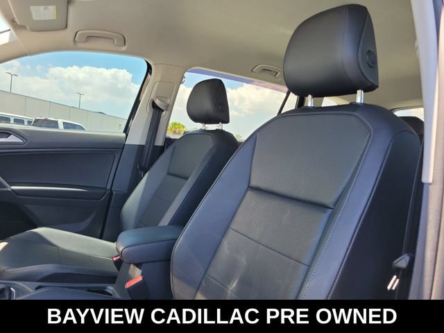 Used 2020 Volkswagen Tiguan SE FWD image 19
