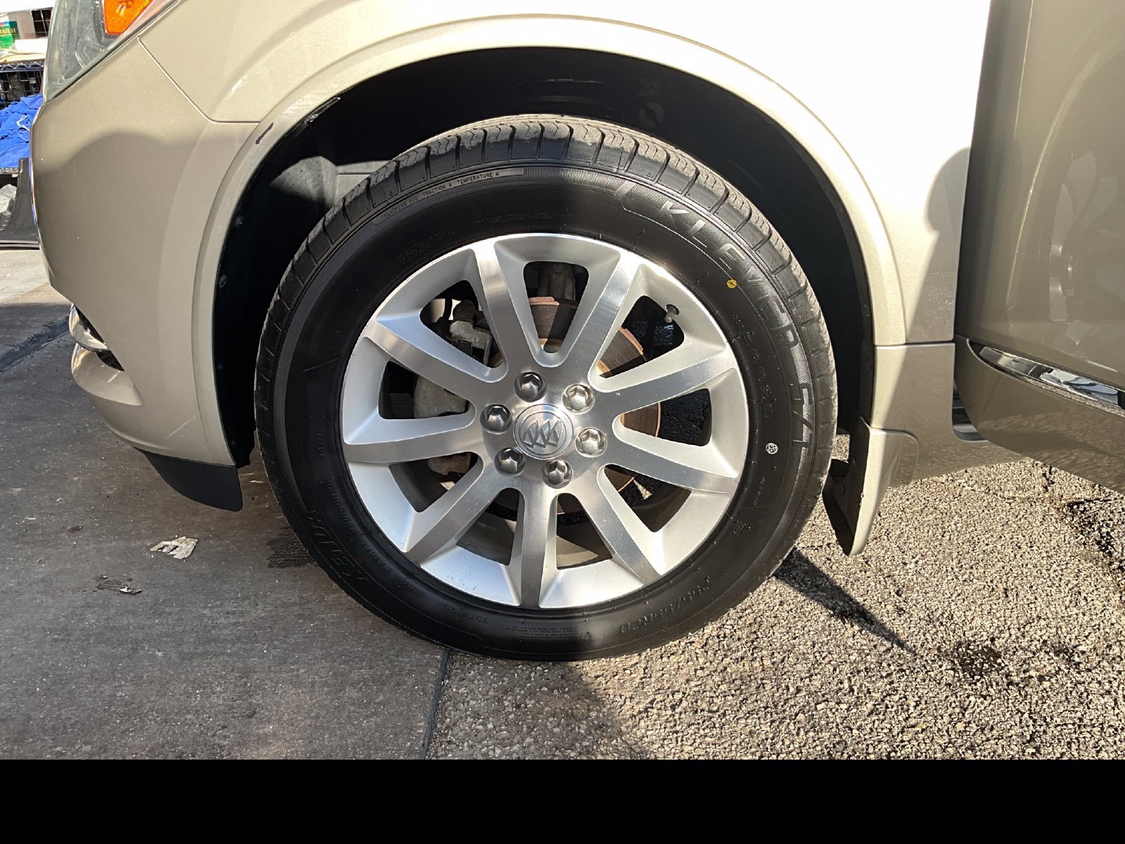 Used 2016 Buick Enclave Premium w/ Experience Buick Package FWD image 28