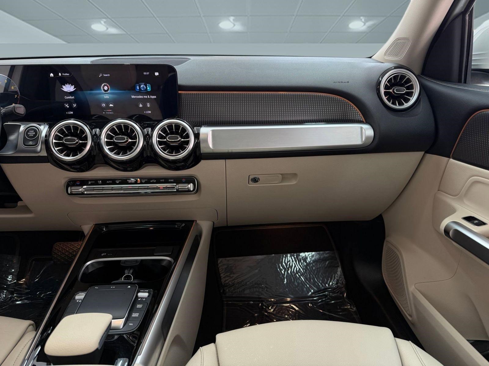 Used 2023 Mercedes-Benz GLB 250 image 27