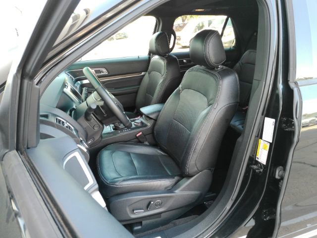 Used 2016 Ford Explorer Limited w/ Equipment Group 303A image 6