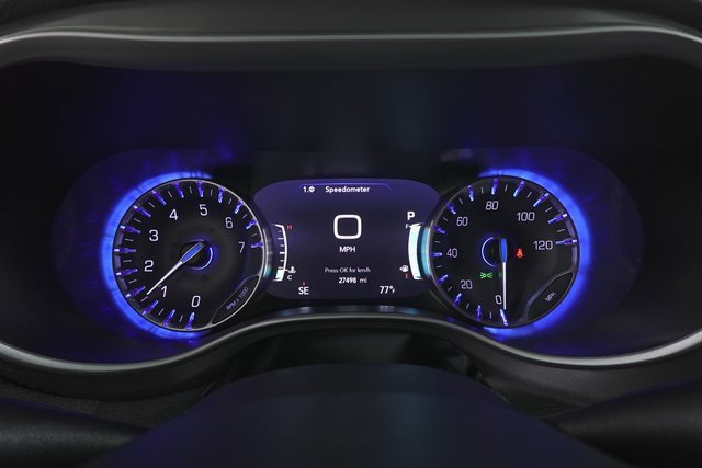 Used 2024 Chrysler Pacifica Touring-L image 14