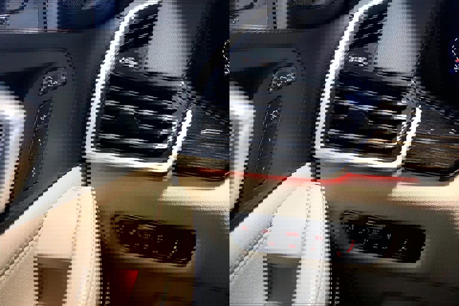 Used 2021 BMW X6 xDrive40i w/ Premium Package image 33