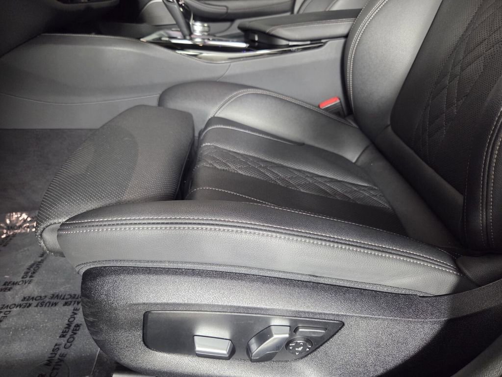 Used 2023 BMW 530i w/ M Sport Package image 13