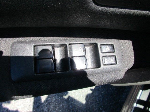 Used 2010 Nissan Rogue S Krom Edition AWD/4WD image 16