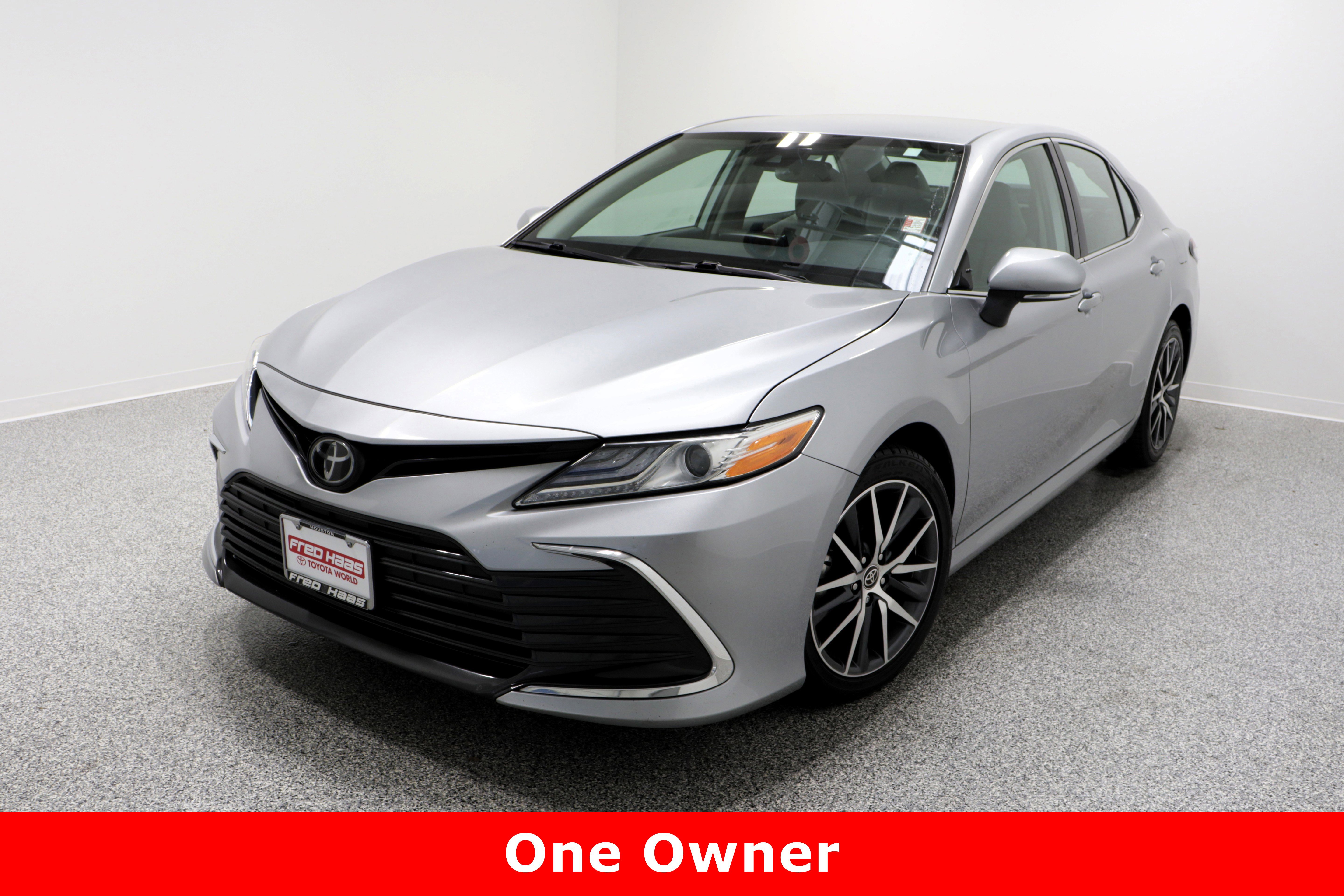 Used 2024 Toyota Camry XLE image 2