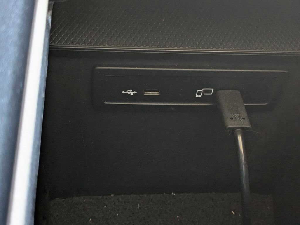 Certified 2022 Mercedes-Benz GLC 300 4MATIC w/ Premium Package Lite image 8