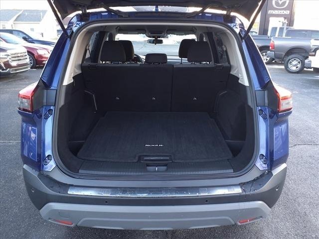 Used 2023 Nissan Rogue SV image 11