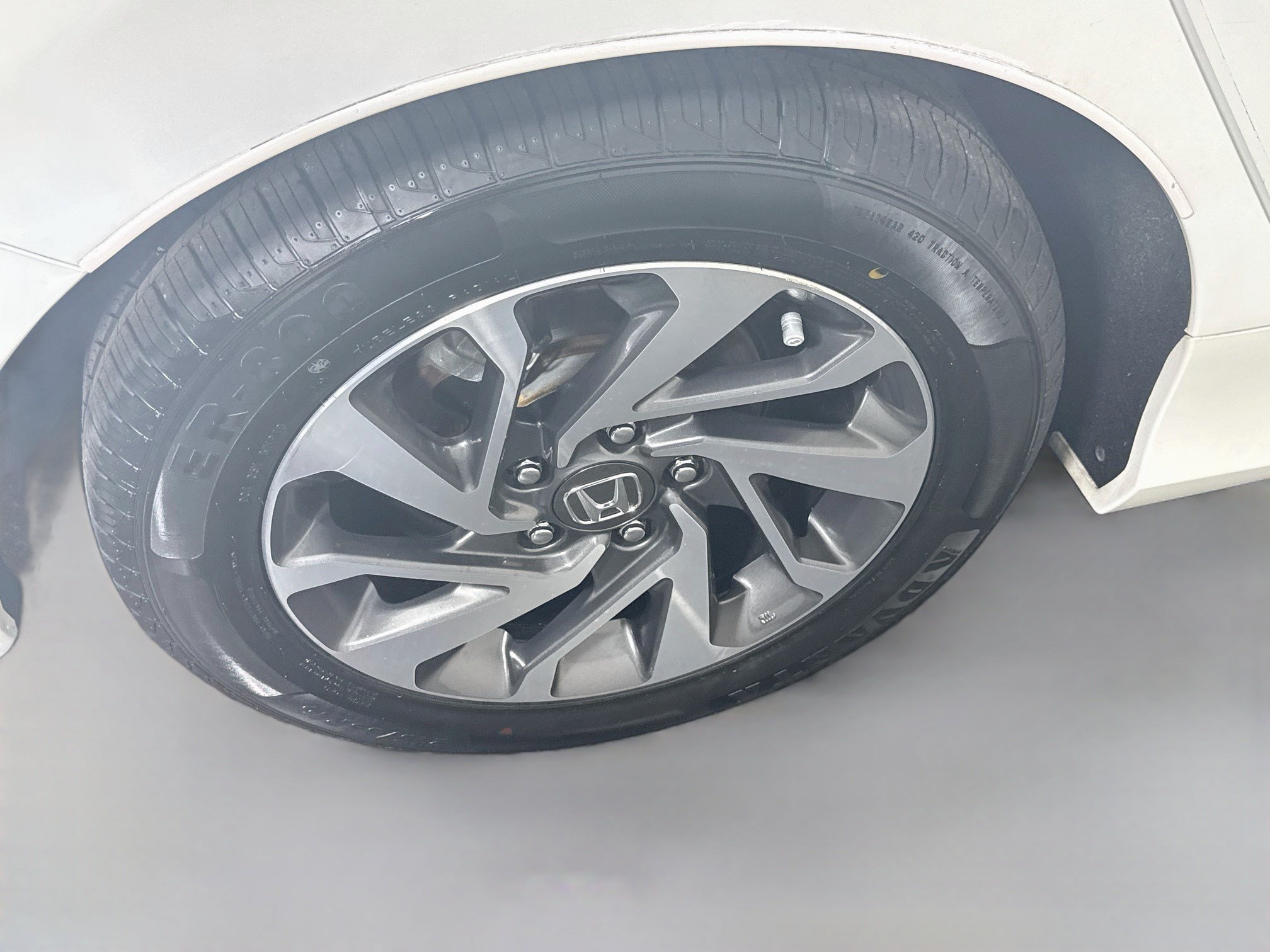 Used 2018 Honda Civic EX image 33
