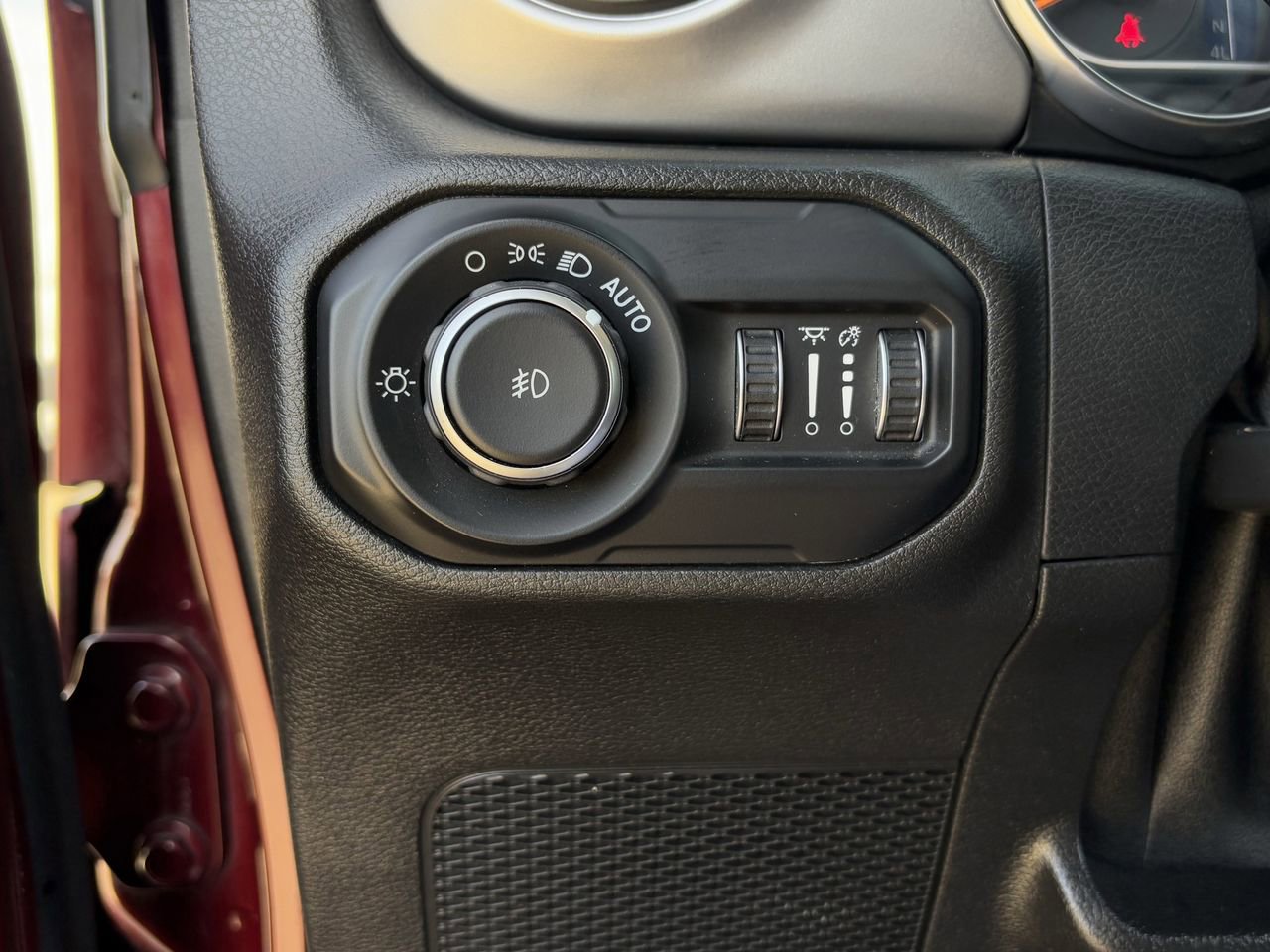 Used 2021 Jeep Wrangler Sport image 23