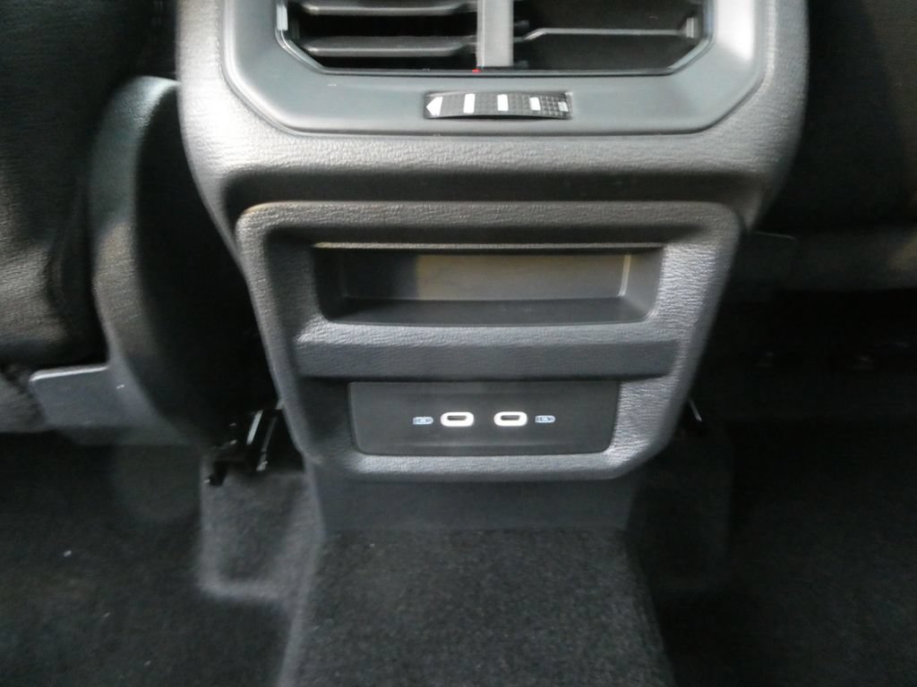 New 2026 Volkswagen Taos SEL AWD/4WD image 11