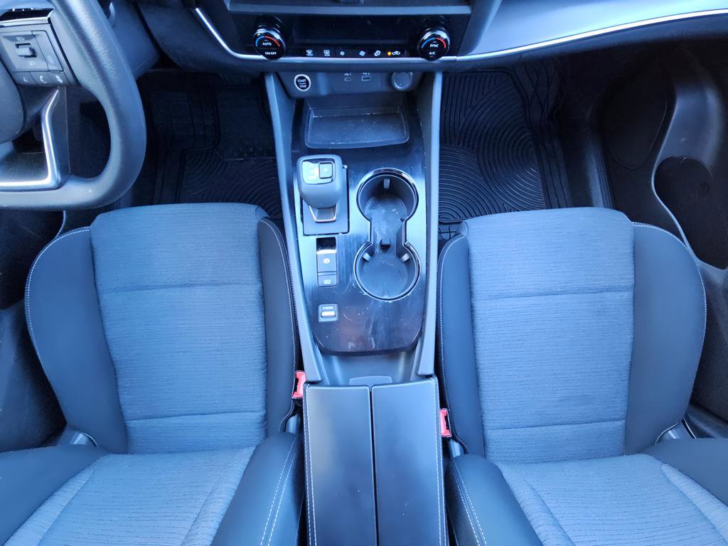 Used 2023 Nissan Rogue SV FWD image 33