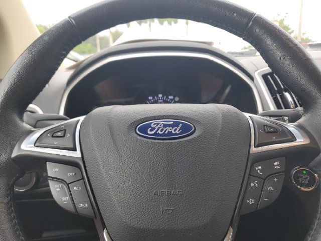 Used 2018 Ford Edge SEL w/ Equipment Group 201A AWD/4WD image 24