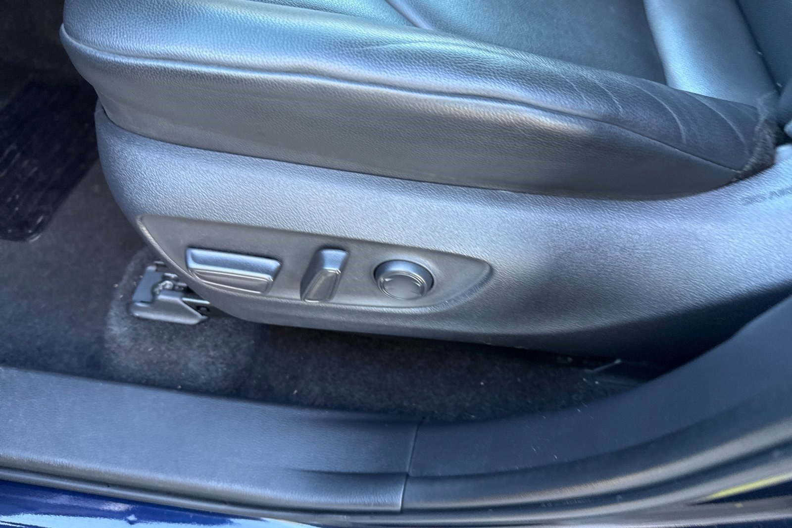 Used 2024 Toyota Highlander XLE image 13