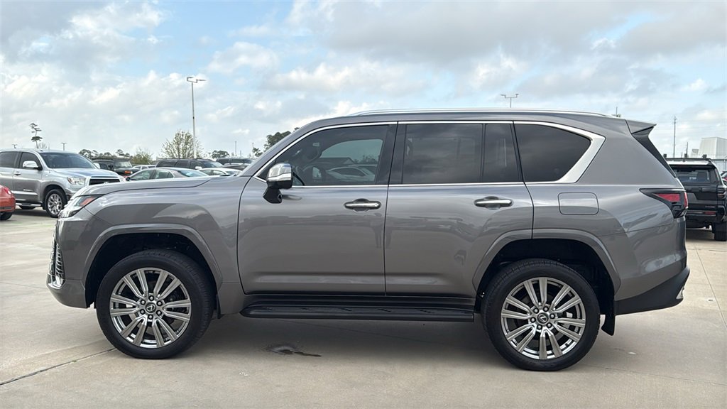 Used 2024 Lexus LX 600 4WD w/ Ultra Luxury Package video 2